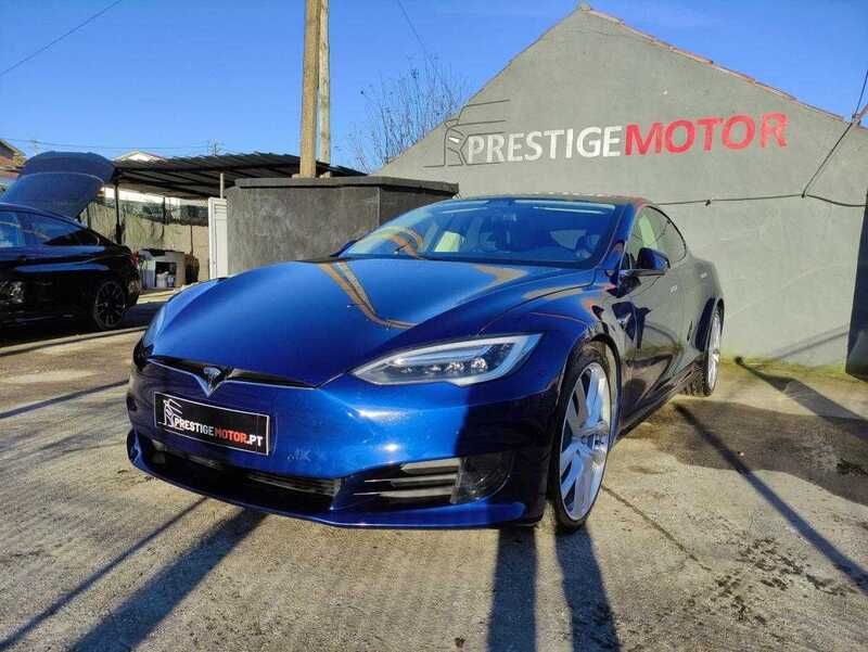 Azul Usado 2017 Tesla Model S Sedan | € 43.900 - Imagem 1/4