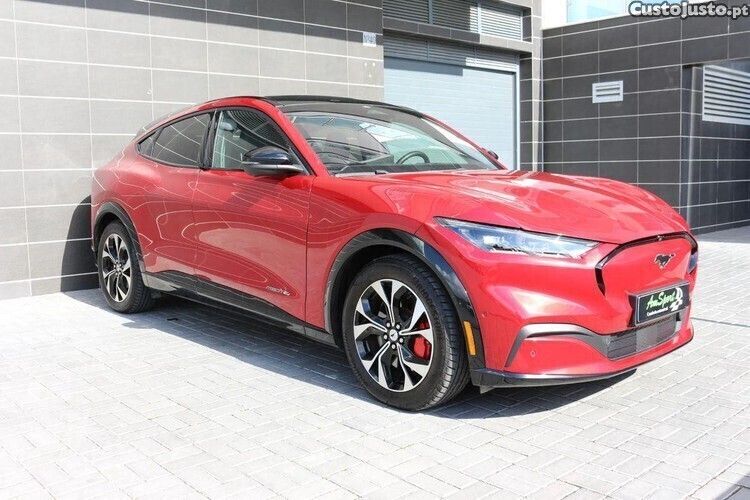 Vermelho Usado 2021 Ford Mustang Mach-E Premium SUV | € 40.650 (Bom preço) - Imagem 1/1