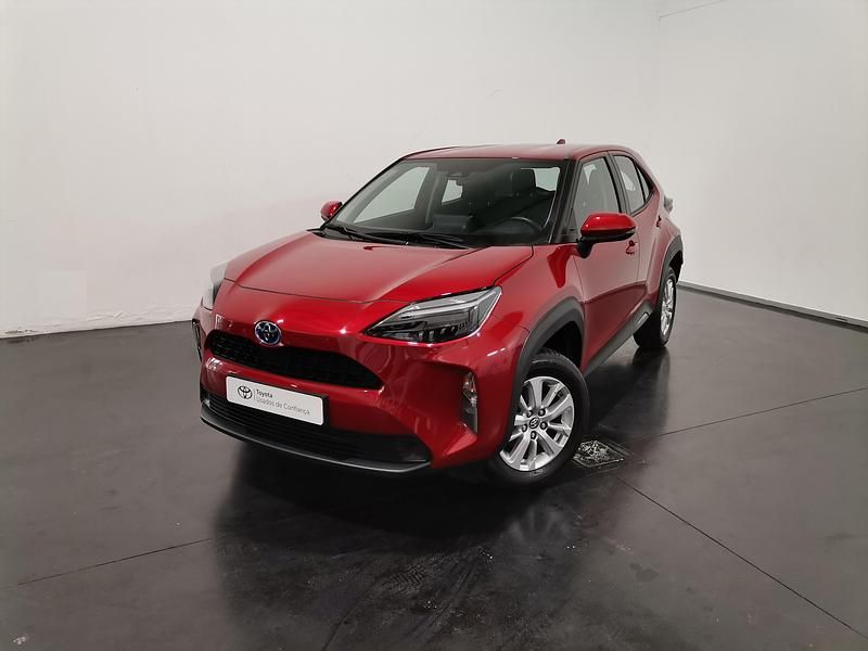 Vermelho (pintura metalizada especial) Usado 2024 Toyota Yaris Comfort | € 26.750 (Preço justo) - Imagem 1/4