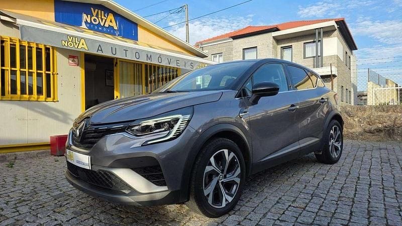 Cinzento Usado 2022 Renault Captur RS Line SUV | € 18.980 (Preço justo) - Imagem 1/4