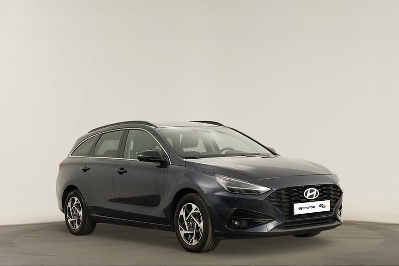 Usado Hyundai i30 100 HP (73 kW) 2024 Azul Carrinha