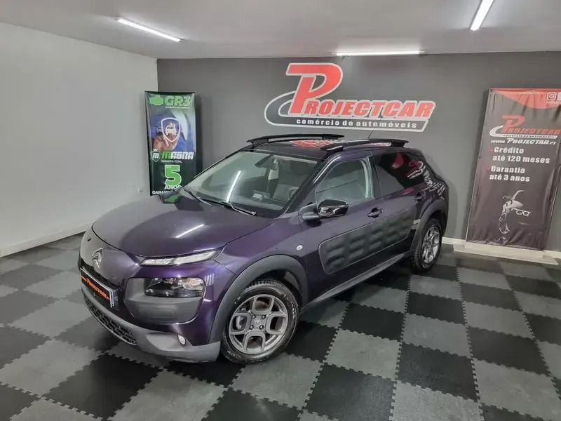 Roxo Usado 2014 Citroën C4 Cactus PureTech Citadino | € 11.900 (Preço elevado) - Imagem 1/4