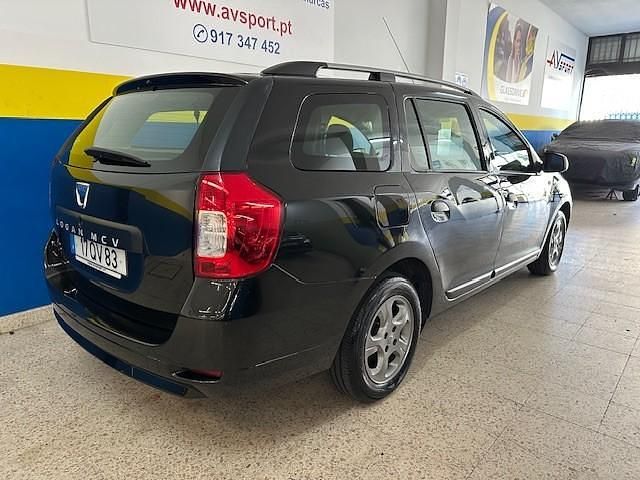 Usado Dacia Logan MCV 90 HP (66 kW) 2016 Preto