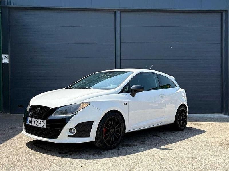 Branco Usado 2011 Seat Ibiza | € 8.500 (Bom preço) - Imagem 1/4