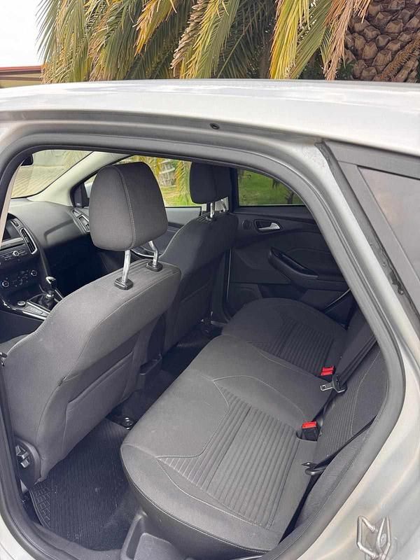 Usado Ford Focus Titanium 120 HP (88 kW) 2017 Cinza