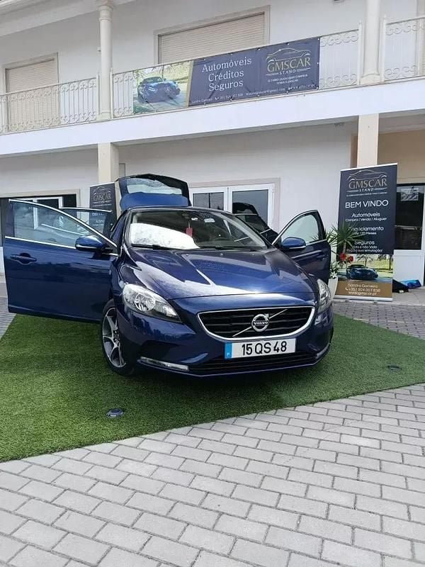 Usado Volvo V40 120 HP (88 kW) 2015 Azul Carrinha