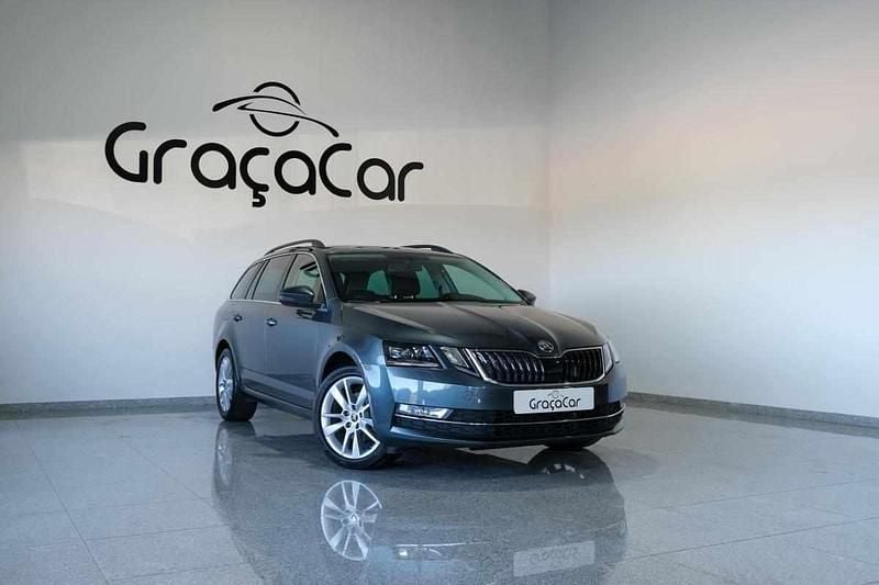 Cinzento oscuro Usado 2020 Skoda Octavia Style Carrinha | € 20.900 (Preço elevado) - Imagem 1/4