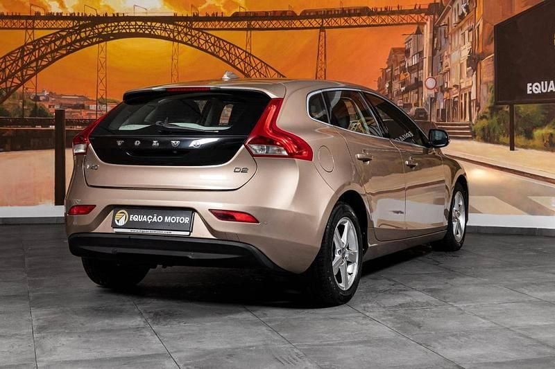 Usado Volvo V40 Kinetic 115 HP (84 kW) 2013 Outro Carrinha