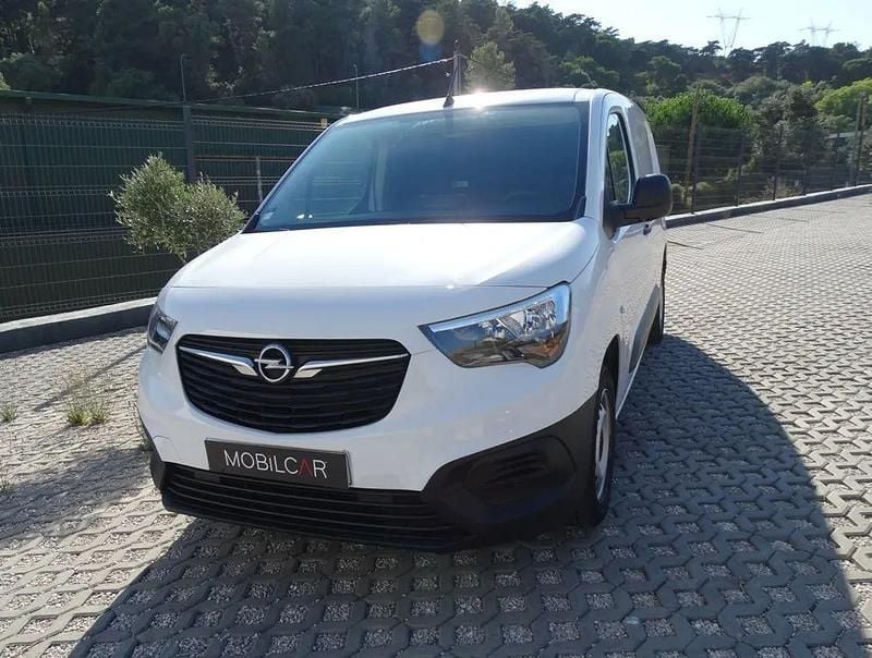 Branco Usado 2023 Opel Combo Monovolume | € 16.280 (Preço justo) - Imagem 1/4