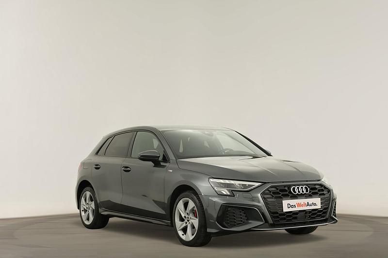 Cinzento Usado 2024 Audi A3 Sportback e-tron S-Line Citadino | € 34.990 (Bom preço) - Imagem 1/4