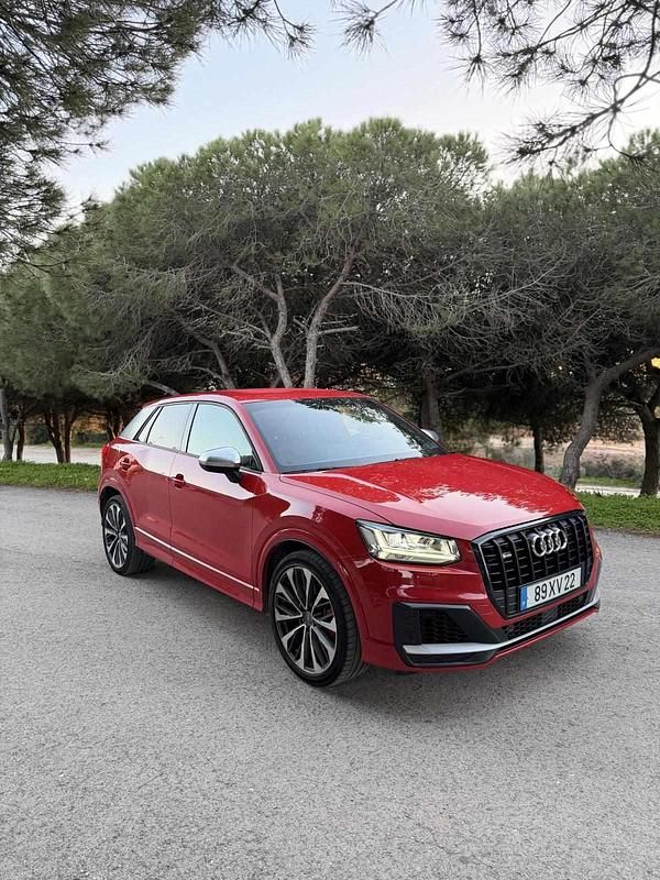 Usado Audi Q2 300 HP (220 kW) 2019 Vermelho SUV