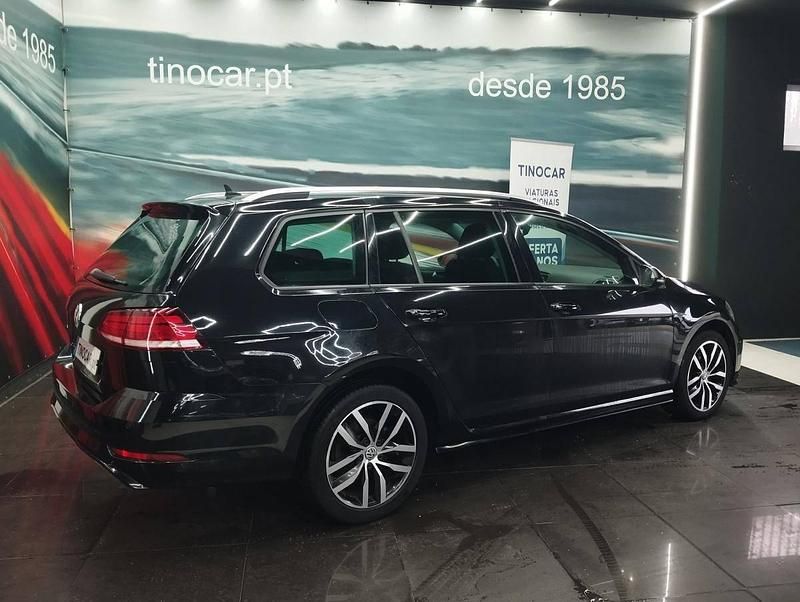 Usado VW Golf VII 150 HP (110 kW) 2019 Preto Carrinha