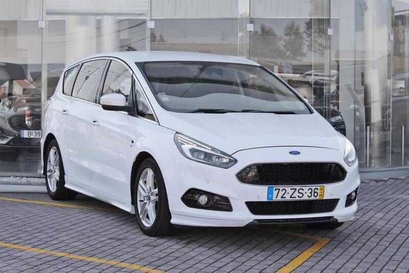 Branco Usado 2016 Ford S-MAX Vignale Monovolume | € 19.990 - Imagem 1/4