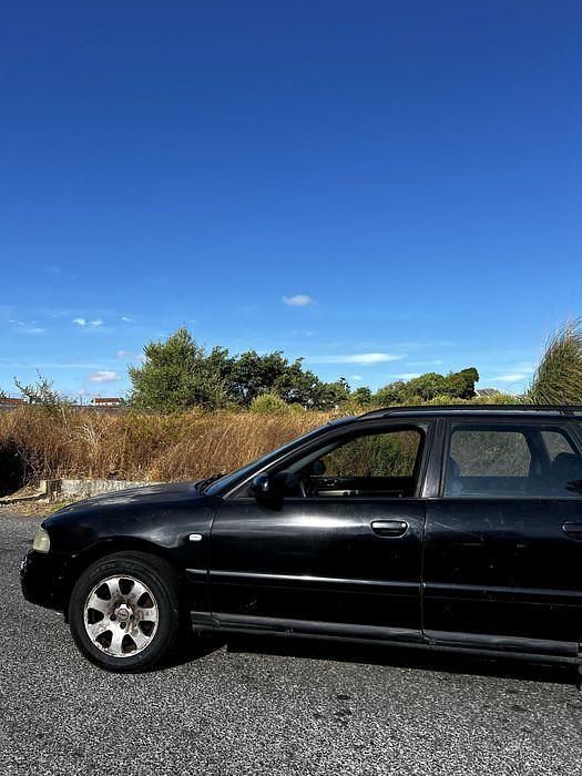 Usado 2000 Audi A4 Sedan | € 2.200 - Imagem 1/4