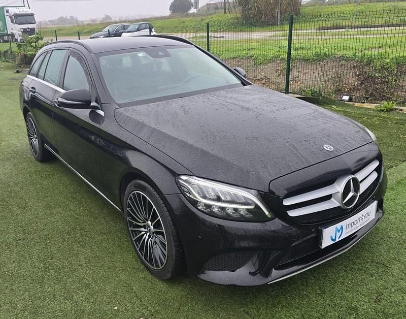 Usado Mercedes C220 194 HP (142 kW) 2019 Preto Carrinha