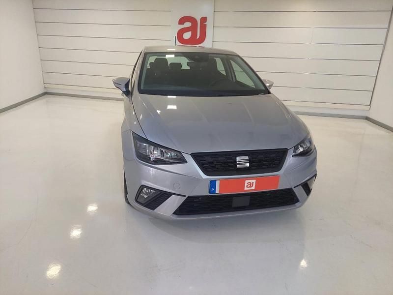 Usado Seat Ibiza Style 115 HP (84 kW) 2024 Cinza Citadino