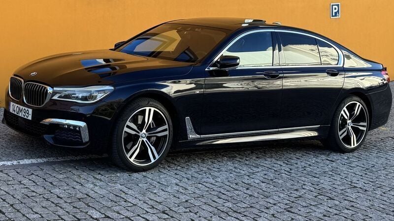 Usado 2015 BMW 730 Comfort Edition Sedan | € 37.000 - Imagem 1/4
