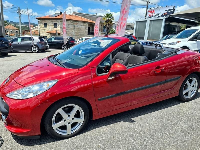 Vermelho Usado 2009 Peugeot 207 Cabrios | € 7.750 - Imagem 1/4
