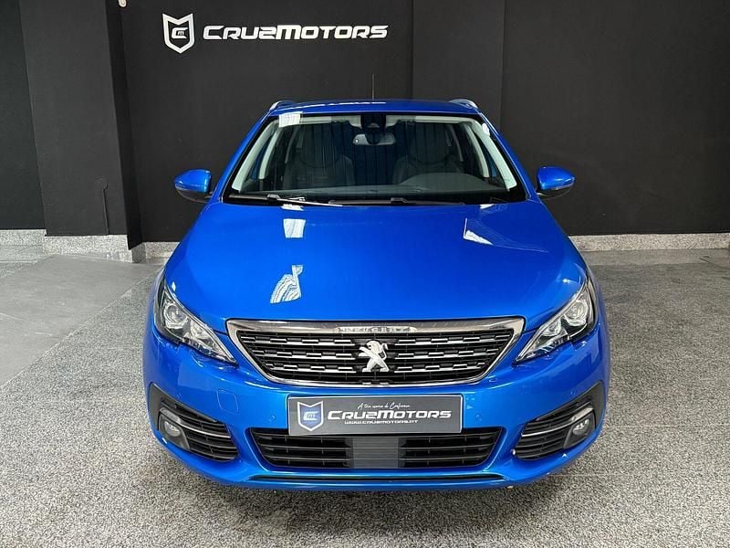 Usado Peugeot 308 Allure 130 HP (95 kW) 2021 Azul Carrinha