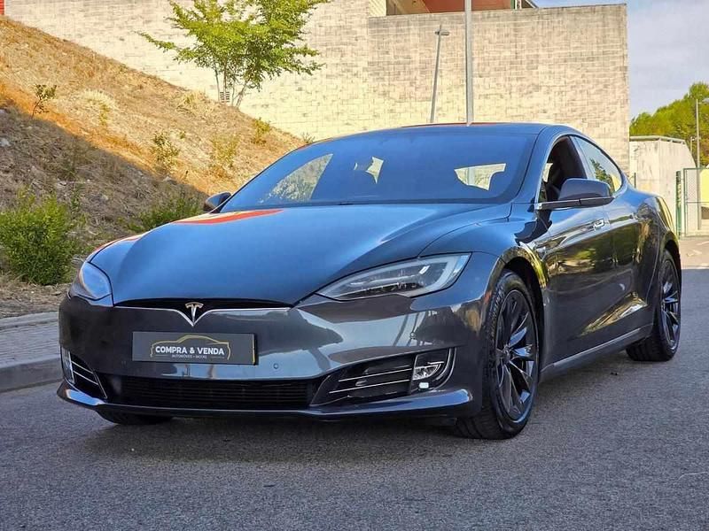 Cinzento Usado 2019 Tesla Model S Citadino | € 34.990 - Imagem 1/4