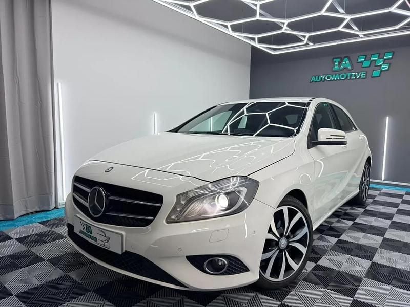 Usado Mercedes A180 Urban 109 HP (80 kW) 2013 Branco Citadino