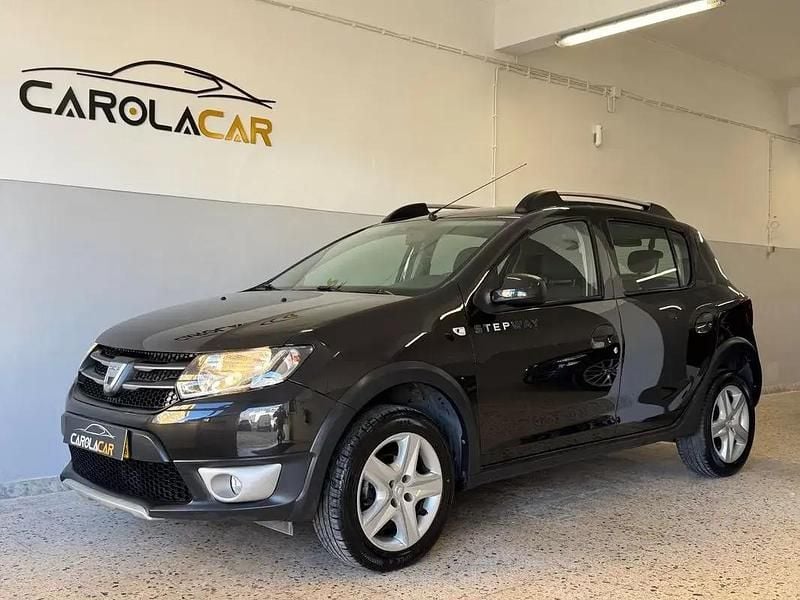 Preto Usado 2015 Dacia Sandero Stepway | € 8.950 (Bom preço) - Imagem 1/4
