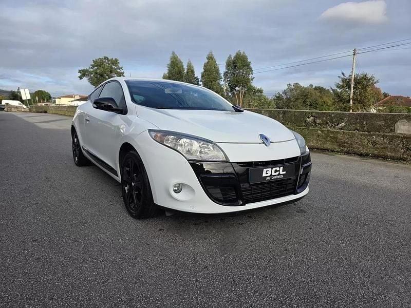 Usado 2011 Renault Mégane III Dynamique Coupé | € 8.990 (Preço justo) - Imagem 1/4