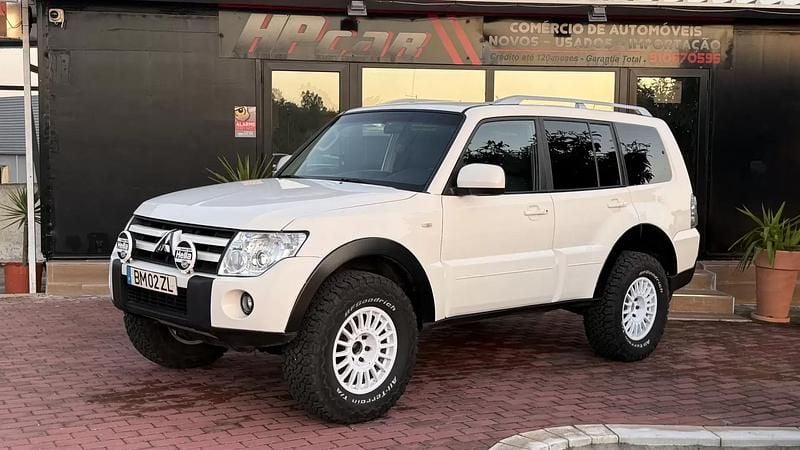 Usado Mitsubishi Pajero Intense 200 HP (147 kW) 2010 Branco SUV