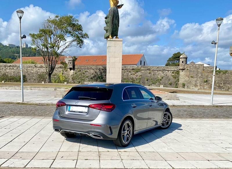 Usado 2023 Mercedes A180 AMG line Sedan | € 33.250 (Preço justo) - Imagem 1/4