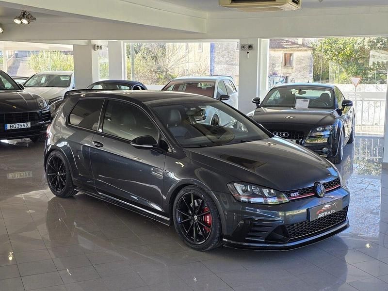 Cinza Usado 2016 VW Golf GTI Clubsport Coupé | € 29.950 - Imagem 1/4