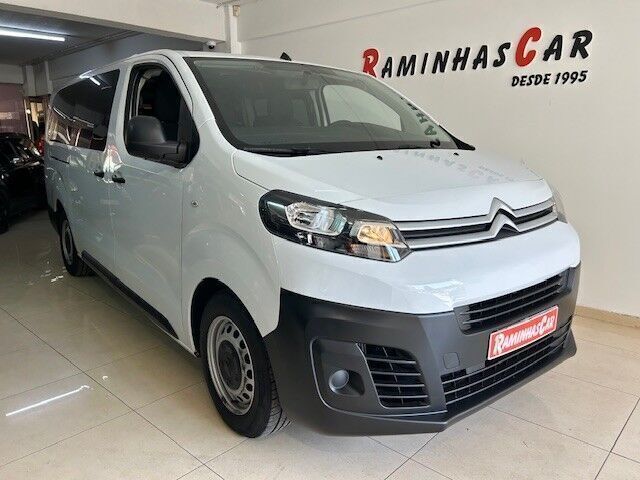 Branco Usado 2022 Citroën Jumpy Monovolume | € 29.750 - Imagem 1/4