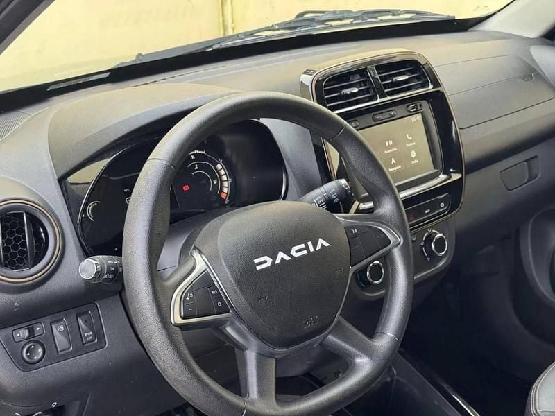 Usado Dacia Spring Extreme 47 kW (65 HP) 2024 Verde escuro Citadino