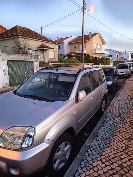 Usado 2004 Nissan X-Trail SE SUV | € 4.900 - Imagem 1/4