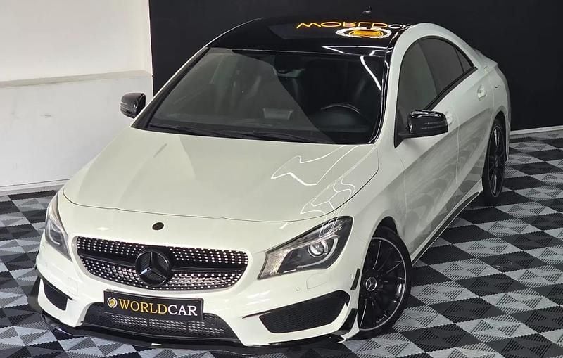 Branco Usado 2014 Mercedes CLA45 AMG AMG line Coupé | € 21.990 - Imagem 1/4