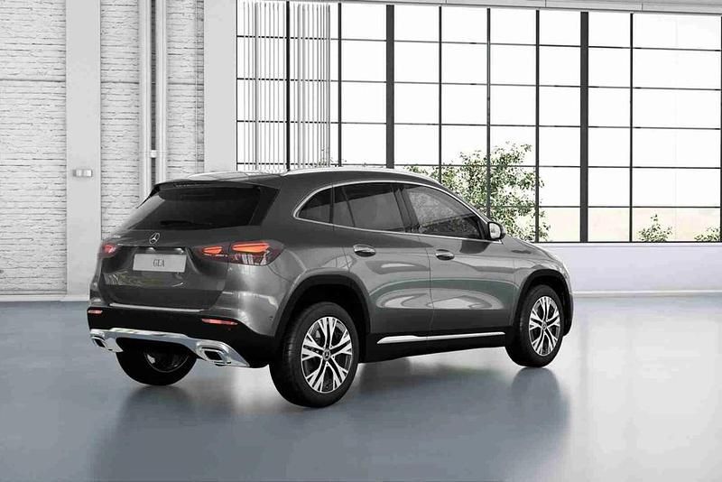 Cinzento Novo 2025 Mercedes GLA200 SUV | € 60.305 - Imagem 1/4