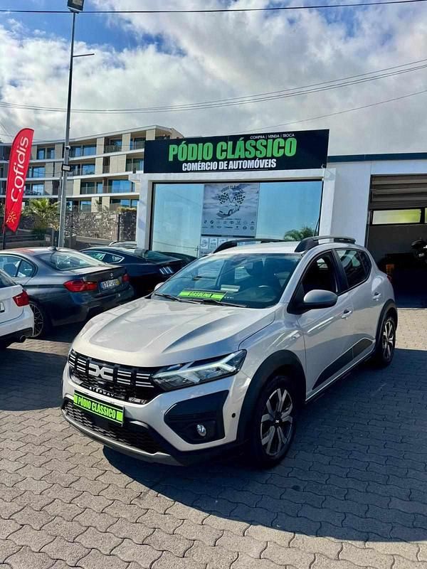 Usado Dacia Sandero 90 HP (66 kW) 2023 Cinzento Citadino