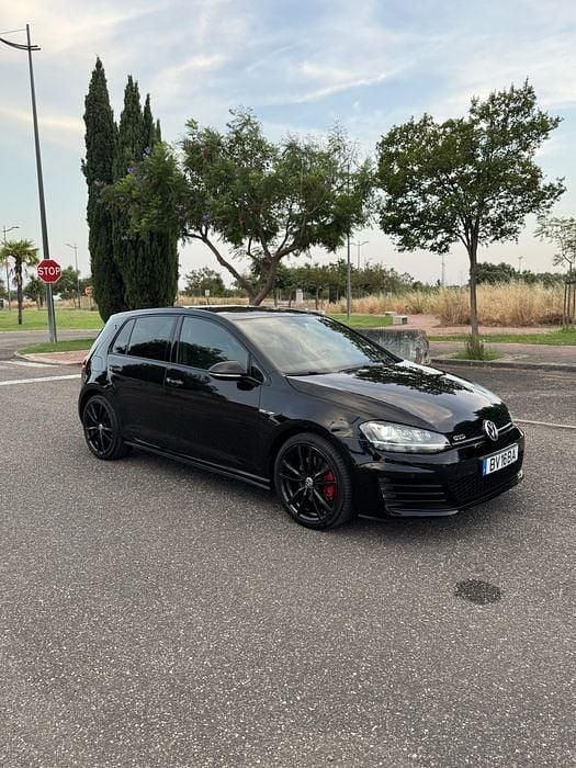 Usado 2016 VW Golf VII GTD Sedan | € 17.500 (Super Preço) - Imagem 1/4