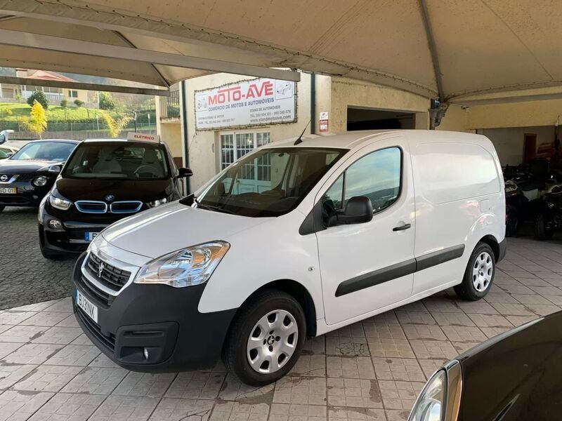 Branco Usado 2018 Peugeot Partner Monovolume | € 12.950 (Preço justo) - Imagem 1/4