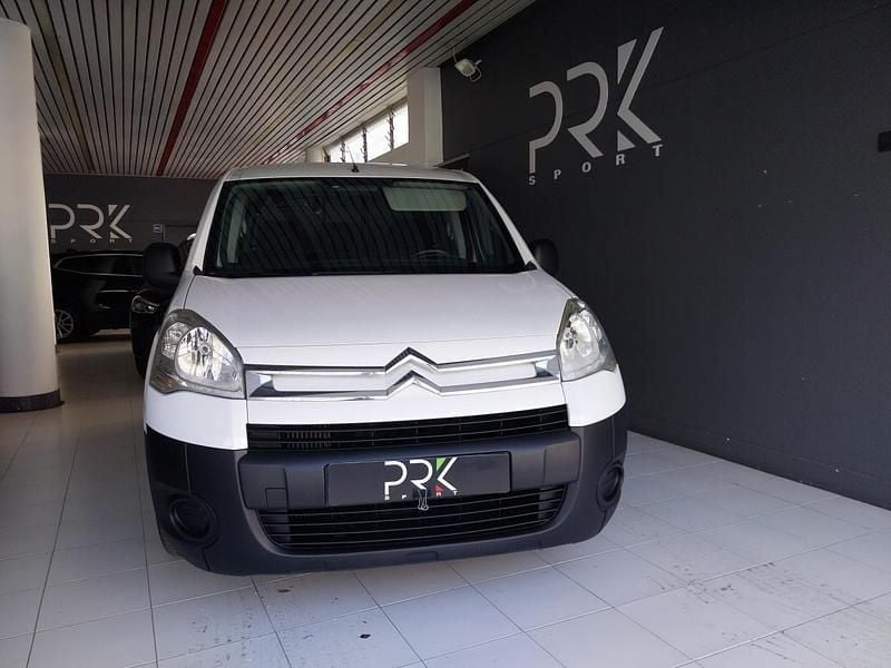 Usado Citroën Berlingo 90 HP (66 kW) 2011 Branco Monovolume