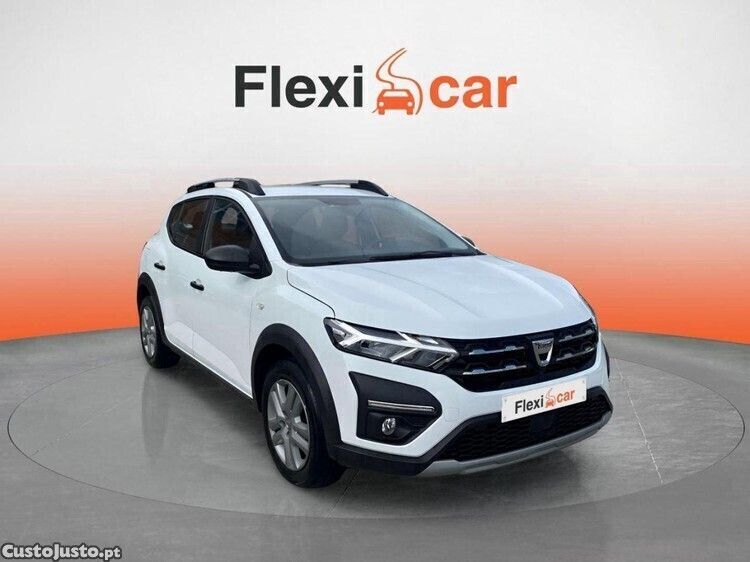 Branco Usado 2022 Dacia Sandero Comfort Citadino | € 14.990 (Bom preço) - Imagem 1/1