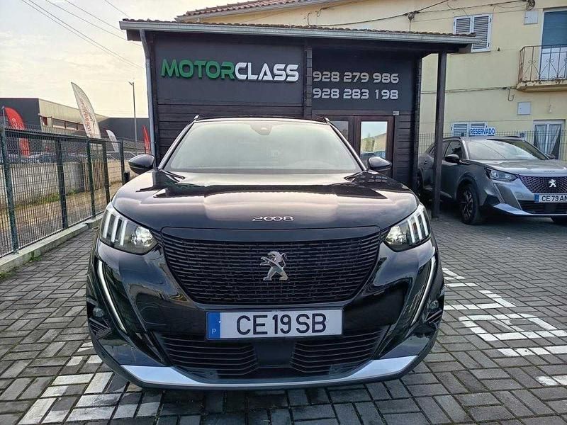 Usado Peugeot e-2008 100 kW (136 HP) 2022 Preto SUV