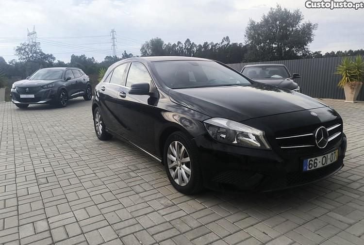 Preto Usado 2014 Mercedes A200 Citadino | € 16.950 (Preço justo) - Imagem 1/1