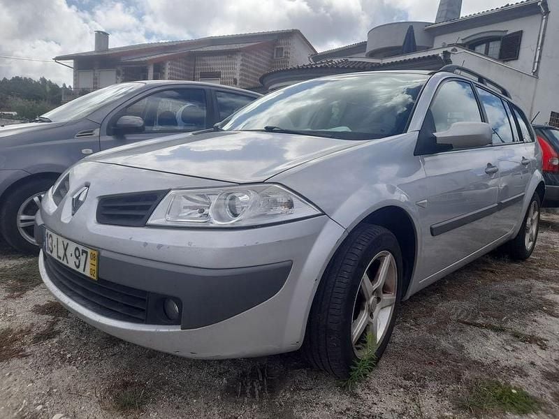 Usado 2008 Renault Mégane III Sedan | € 2.000 (Bom preço) - Imagem 1/4