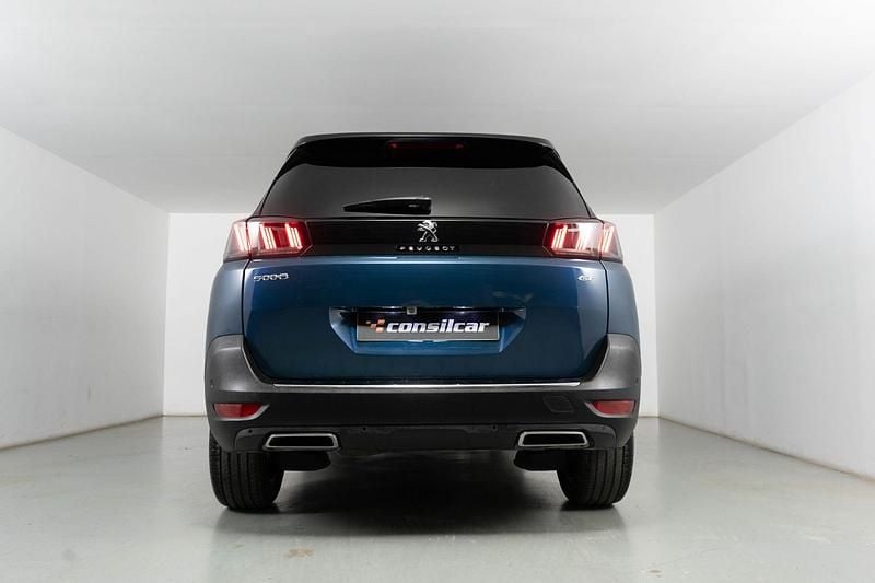 Usado Peugeot 5008 GT 145 HP (106 kW) 2024 Azul SUV