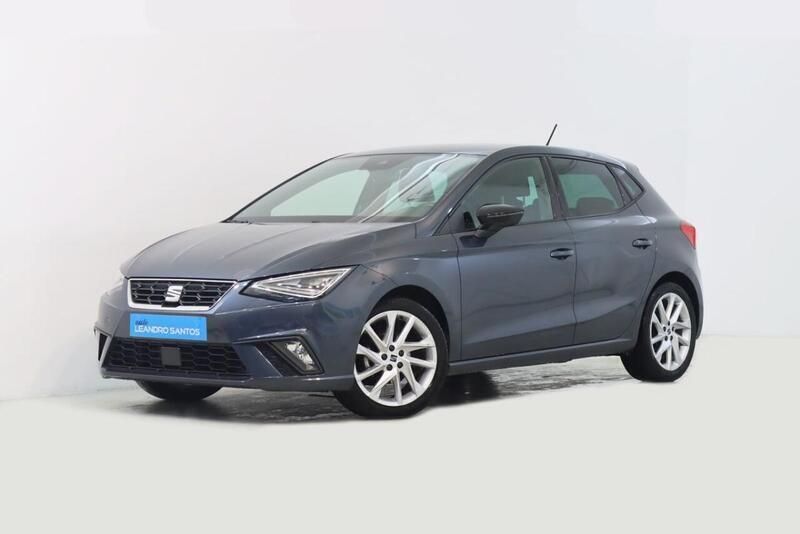 Cinzento Usado 2023 Seat Ibiza | € 16.450 (Preço justo) - Imagem 1/2