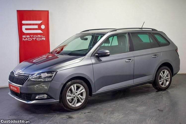 Cinza Usado 2022 Skoda Fabia Style Carrinha | € 16.900 (Preço justo) - Imagem 1/1