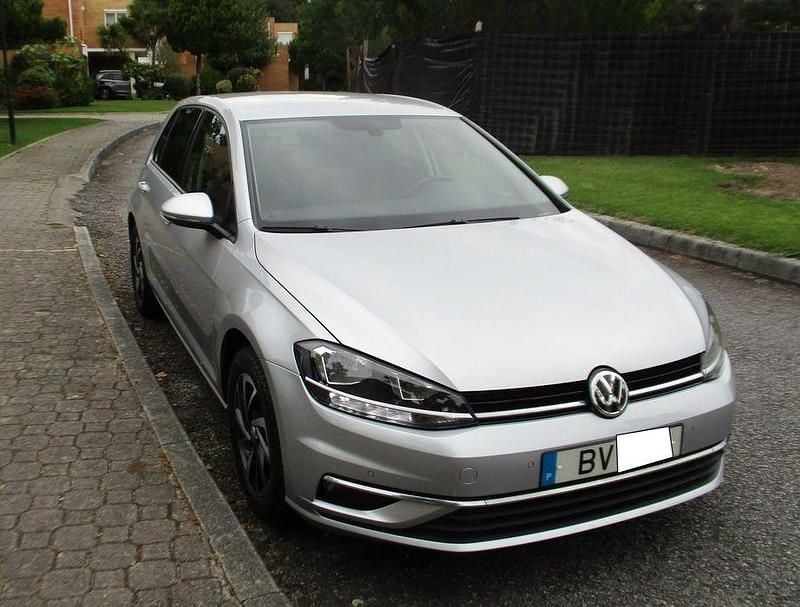 Usado 2019 VW Golf VII Sedan | € 15.500 (Preço justo) - Imagem 1/4