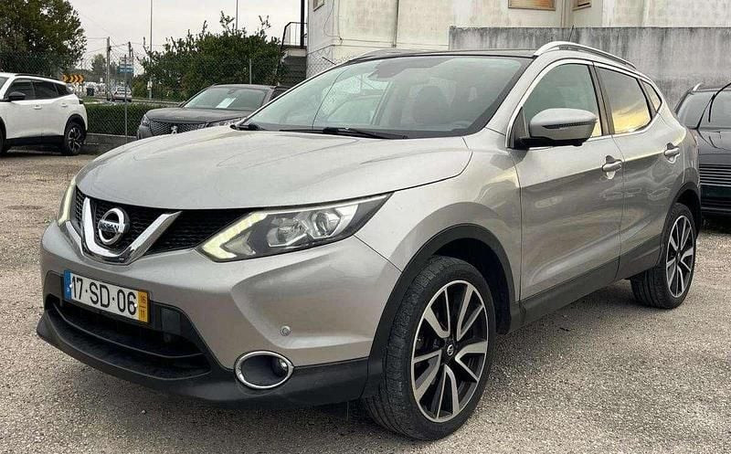 Preto Usado 2016 Nissan Qashqai Premium Edition SUV | € 18.500 (Preço justo) - Imagem 1/4