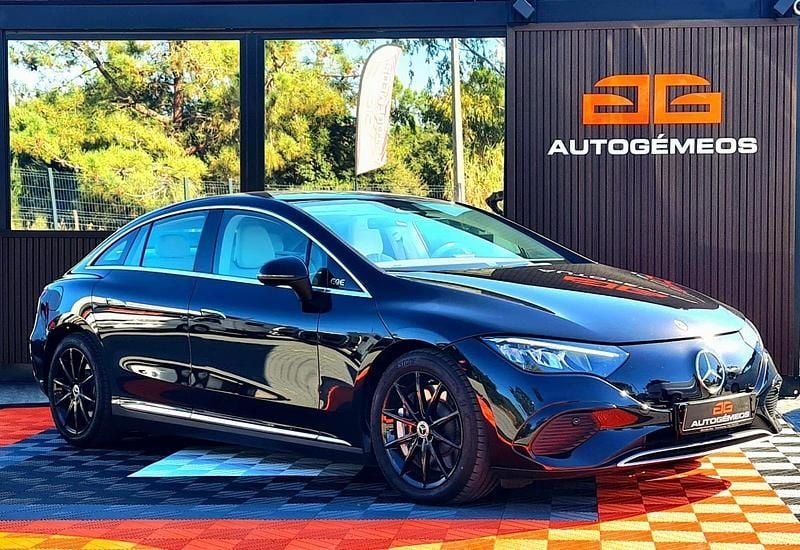 Preto Usado 2024 Mercedes EQE300 Sedan | € 51.600 - Imagem 1/4