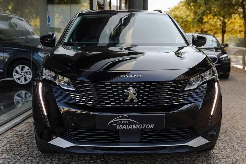 Usado Peugeot 5008 130 HP (95 kW) 2021 Preto Monovolume